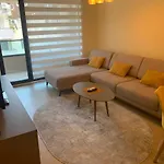 Eluxory Apartament *