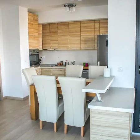 Eluxory סקופיה