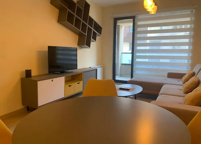 Eluxory Apartament *